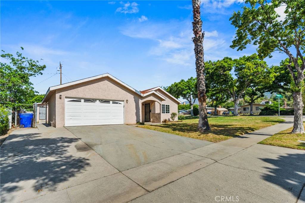 San Bernardino, CA 92407,5294 Yosemite DR