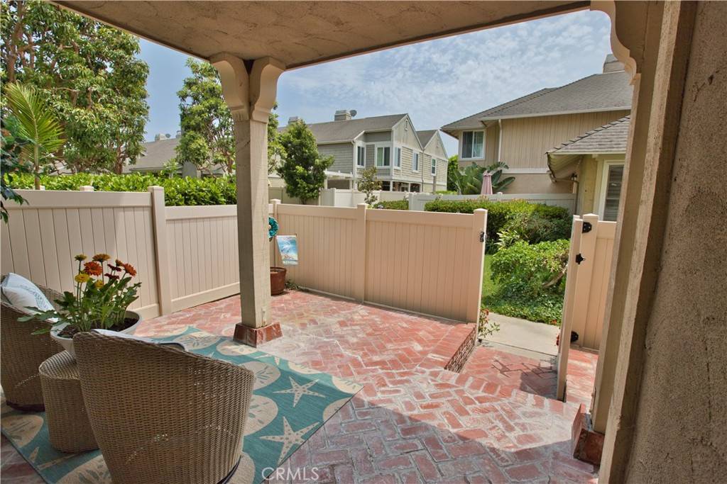 Huntington Beach, CA 92649,16102 WARMINGTON LN #15