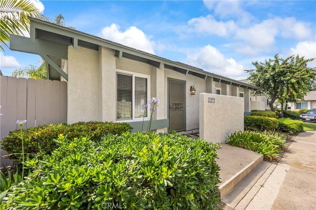 Laguna Hills, CA 92653,22972 Caminito Linda