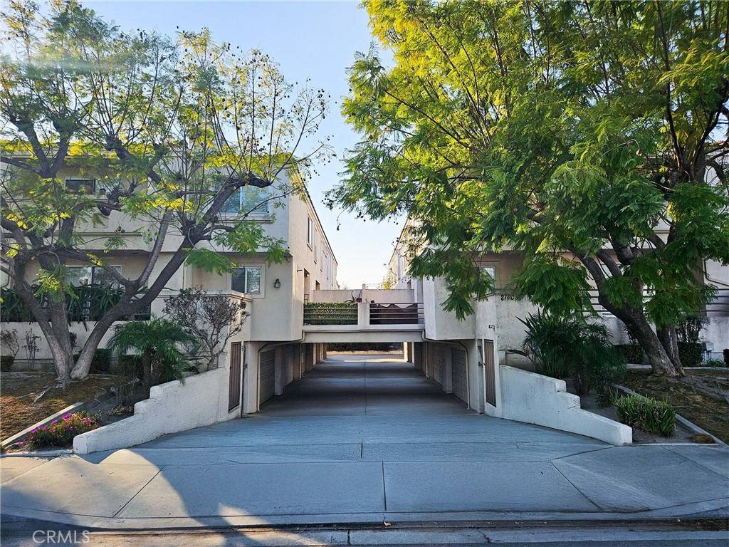 Lakewood, CA 90715,21409 Bloomfield AVE #C