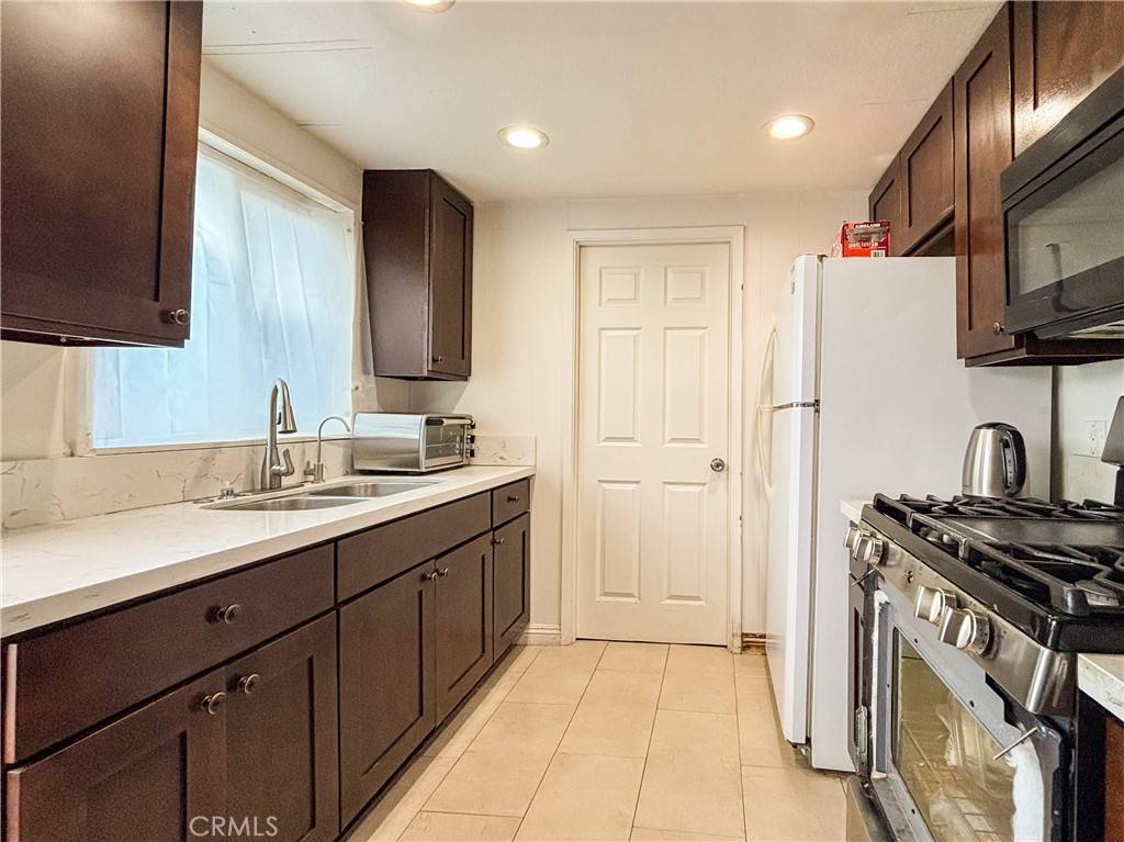Santa Ana, CA 92704,12062 W Edinger AVE #46