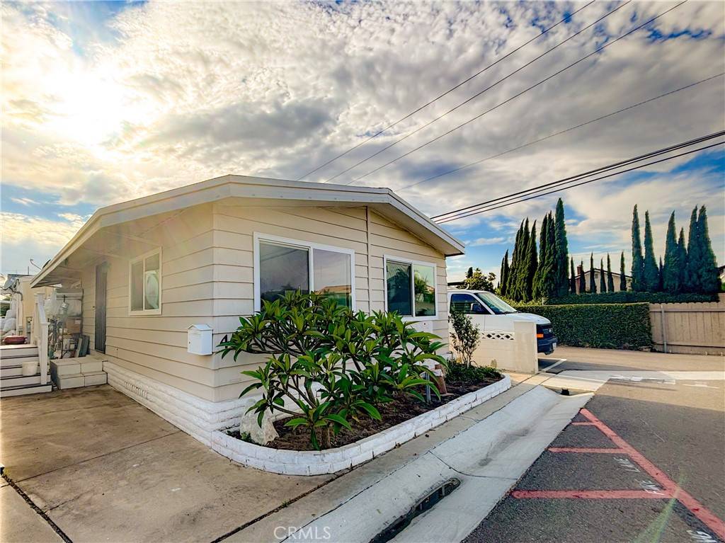 Santa Ana, CA 92704,12062 W Edinger AVE #46