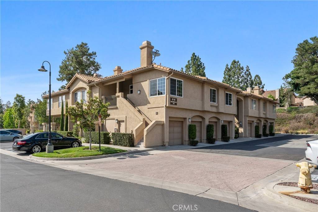 Aliso Viejo, CA 92656,51 Waxwing LN