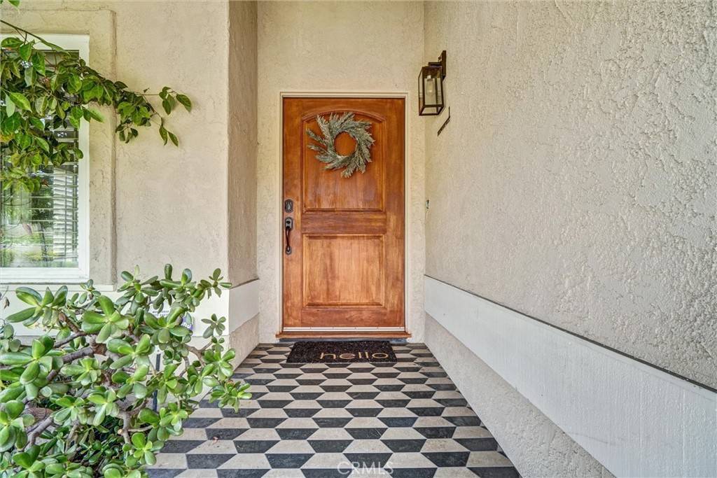 Irvine, CA 92604,1 Deerwood W