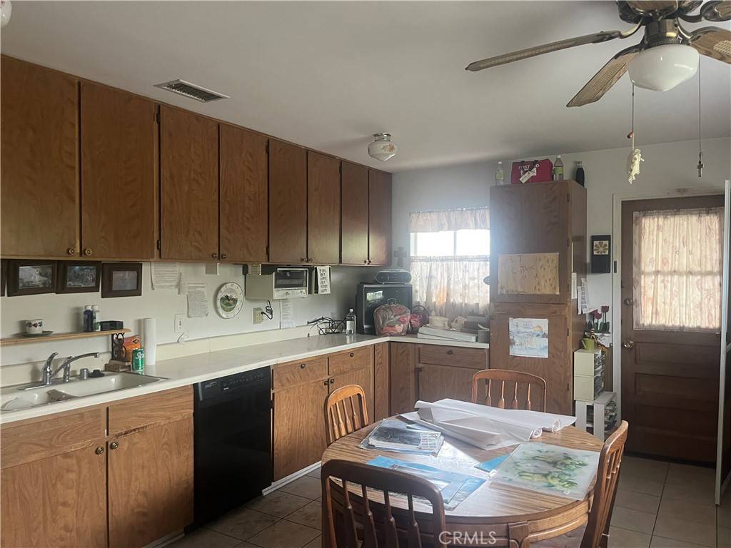 Costa Mesa, CA 92627,914 Dogwood ST