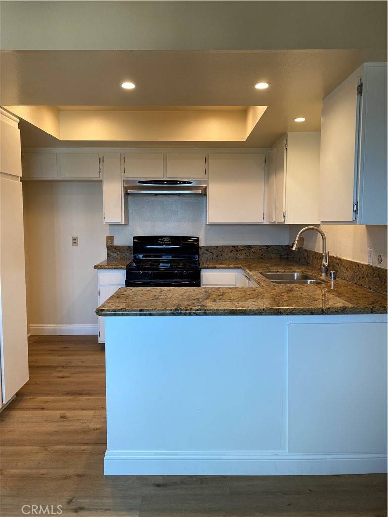 San Clemente, CA 92672,214 Via Robina #21