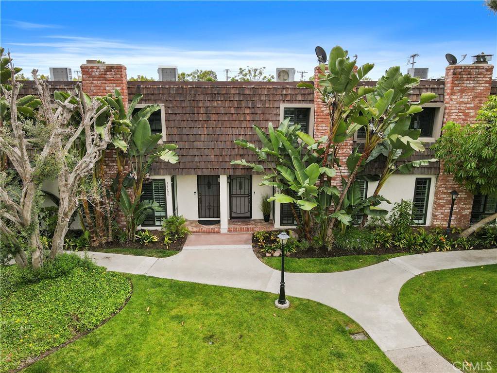 Huntington Beach, CA 92649,16703 Castaway LN