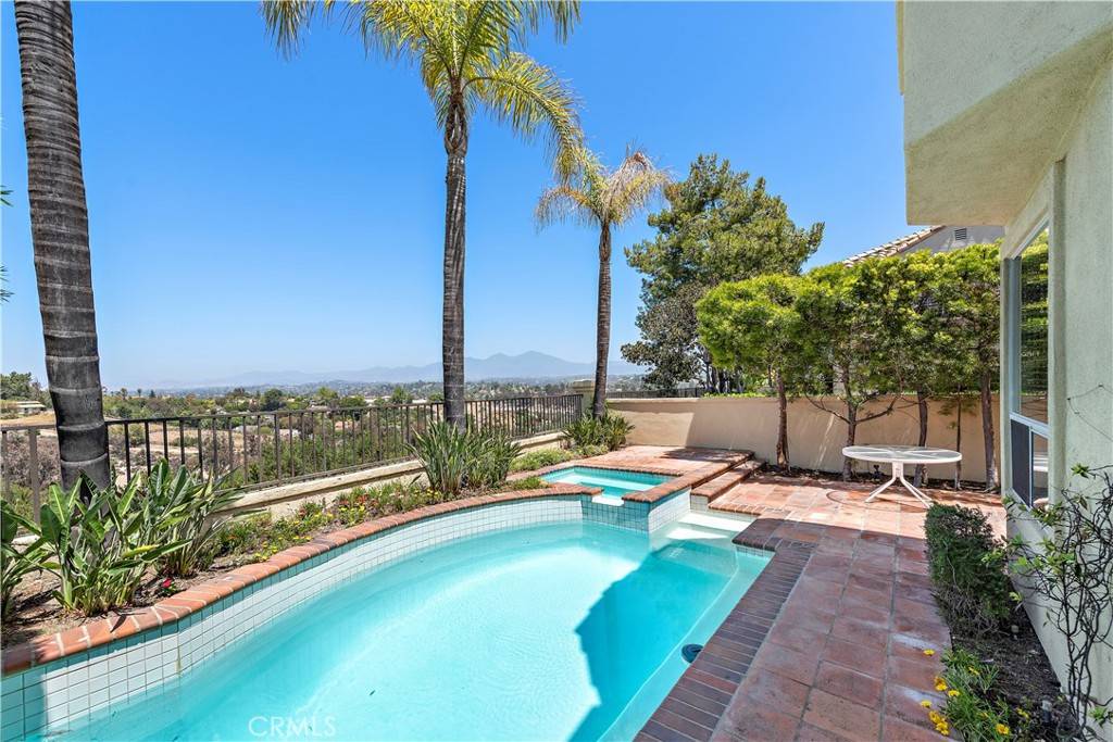 Laguna Hills, CA 92653,26426 Modena