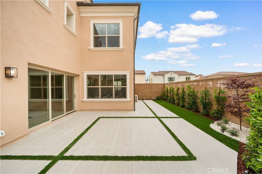 Irvine, CA 92618,119 Rimstone
