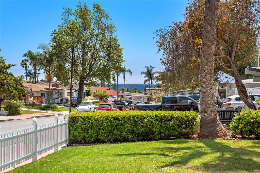 San Clemente, CA 92672,118 W Avenida Santiago