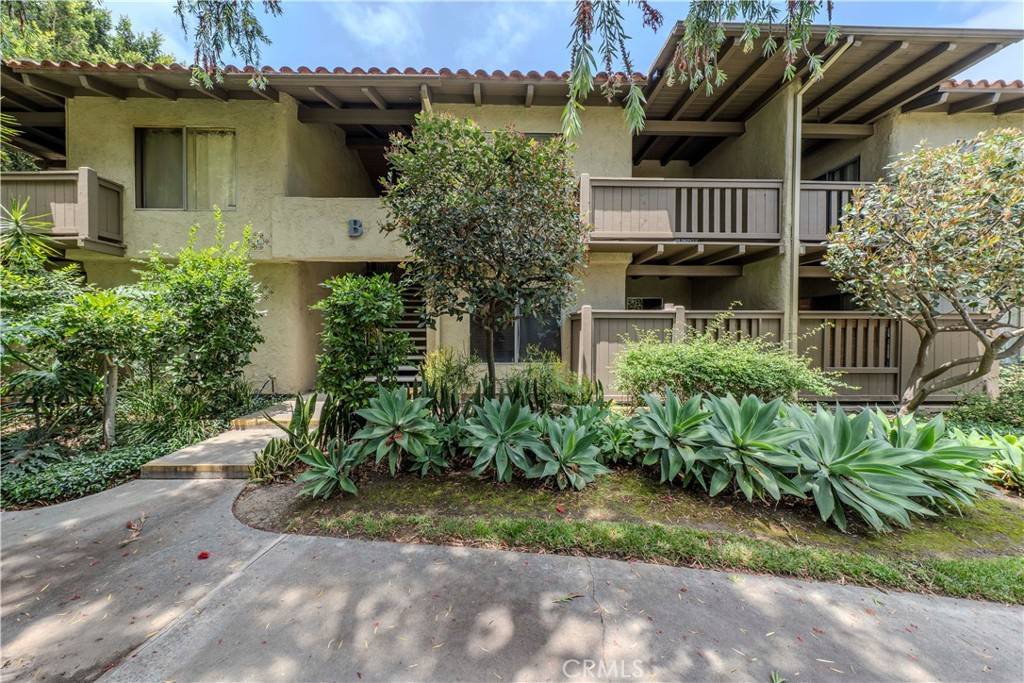 Santa Ana, CA 92701,1345 Cabrillo Park DR #B12
