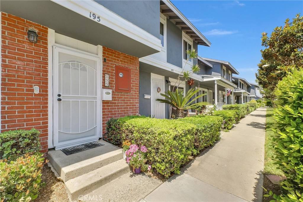 Costa Mesa, CA 92626,195 Morristown LN