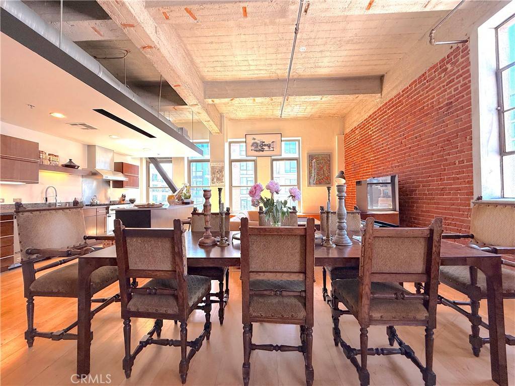 Long Beach, CA 90802,207 Broadway E #302