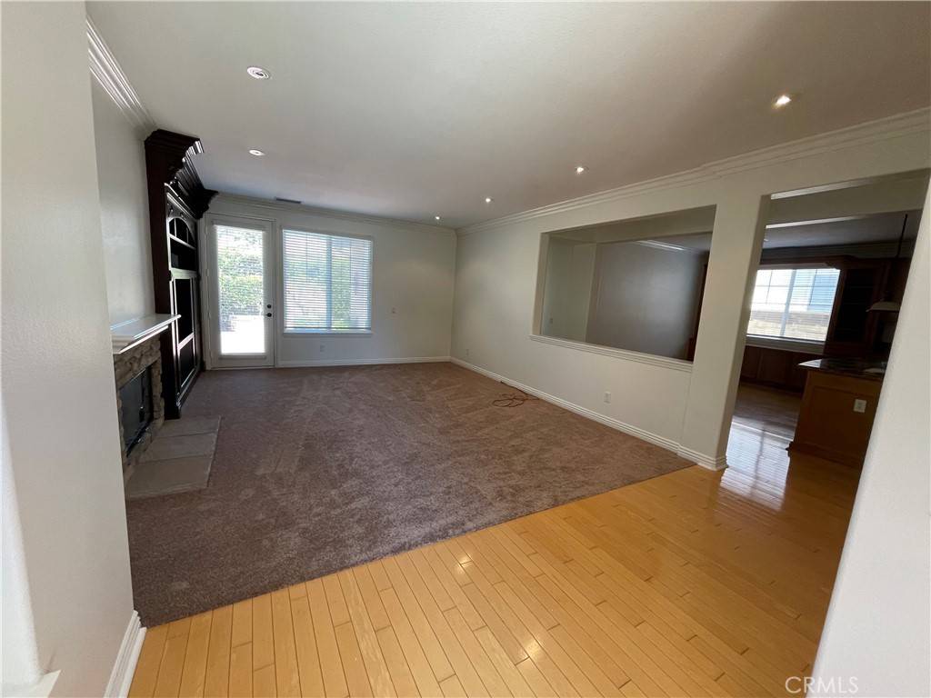 Irvine, CA 92602,25 Saintsbury