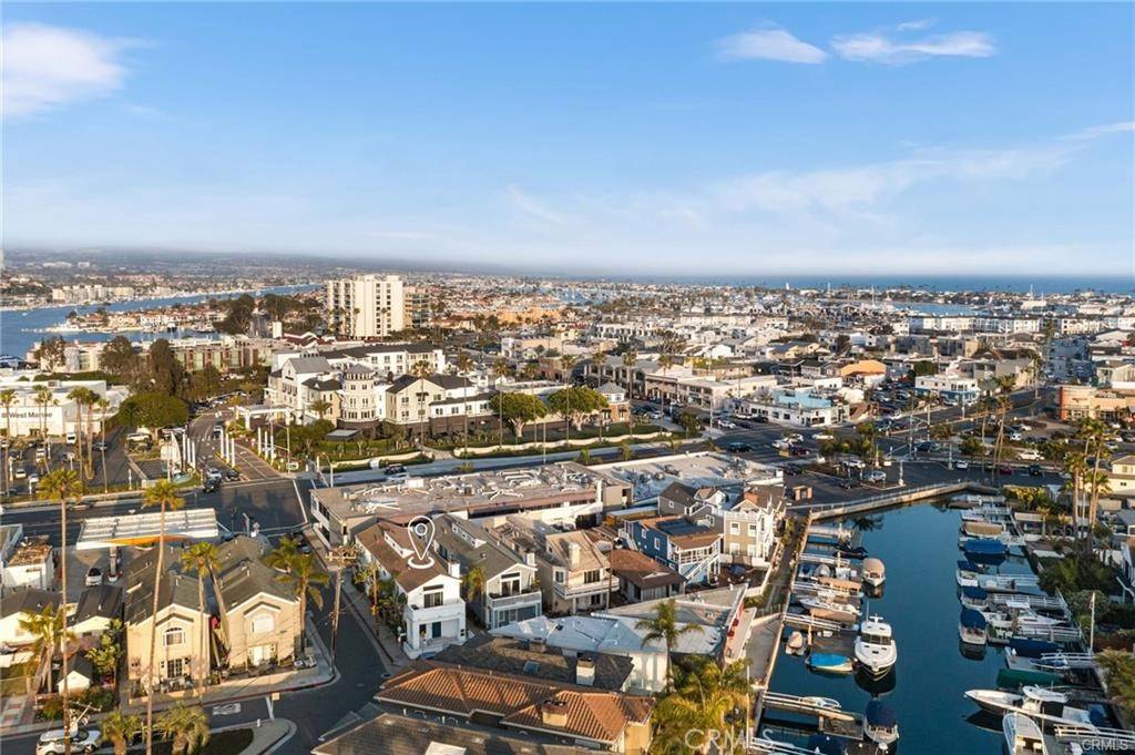Newport Beach, CA 92663,410 Clubhouse AVE