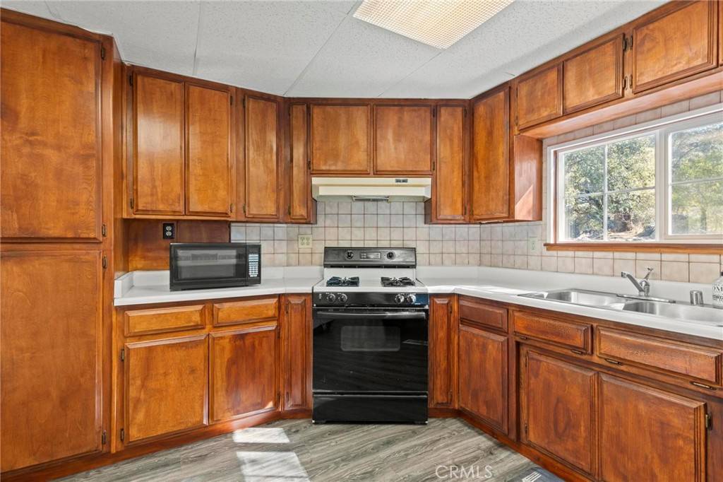 75 Obert DR Bangor, CA 95966