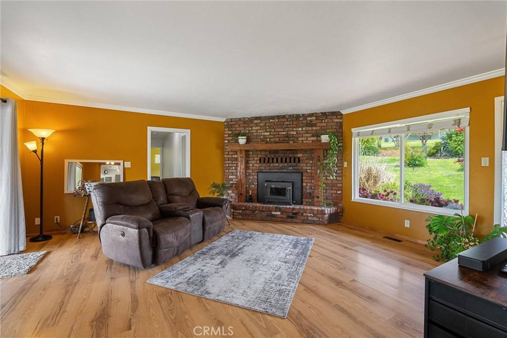 Oroville, CA 95966,375 Hillcrest AVE