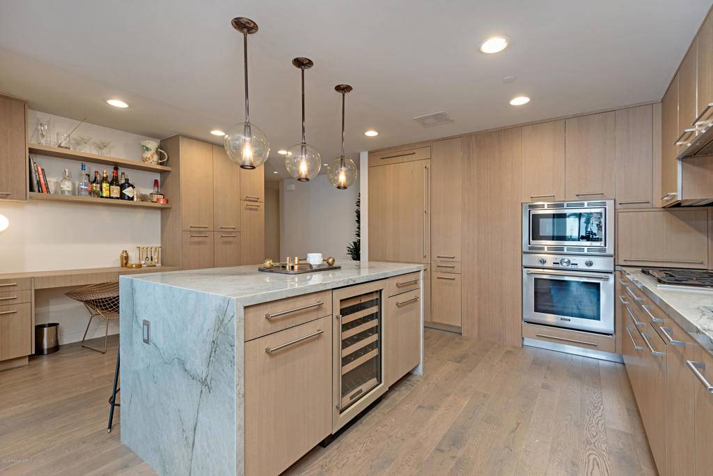 Santa Monica, CA 90401,1755 Ocean AVE #415