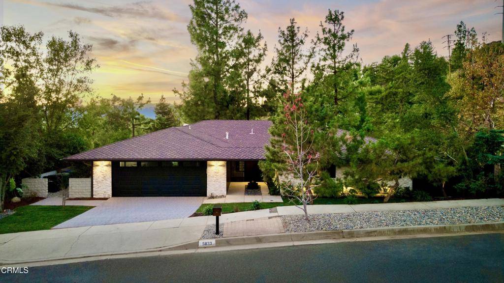 La Canada Flintridge, CA 91011,5833 Briartree DR