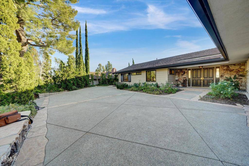 La Canada Flintridge, CA 91011,614 Starlight Crest DR