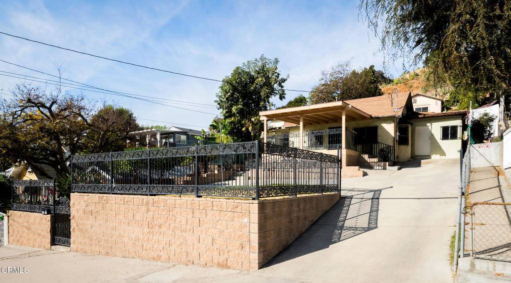 Los Angeles, CA 90031,255 E Avenue 33