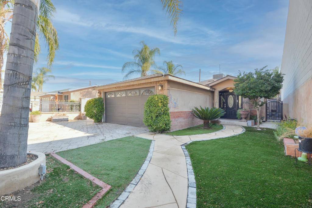 Canyon Country, CA 91351,17964 Beneda LN