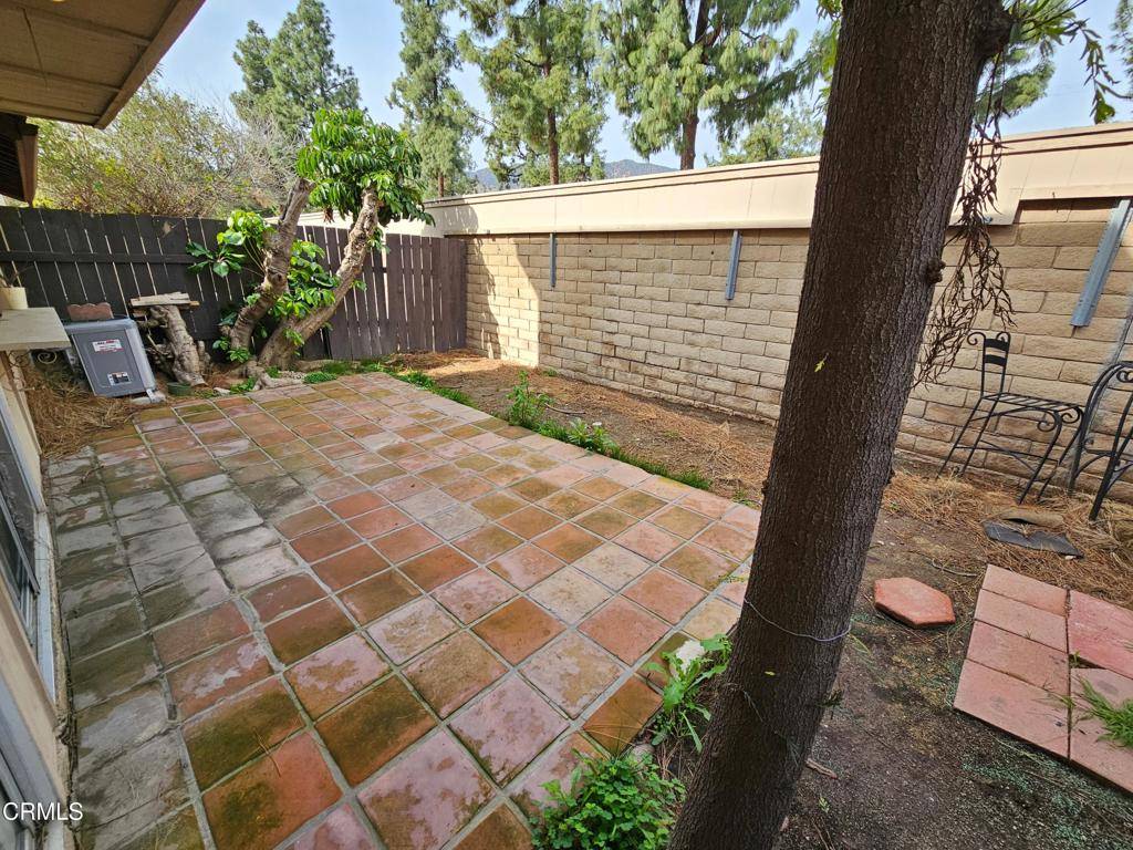 Azusa, CA 91702,317 W Pebble Beach LN