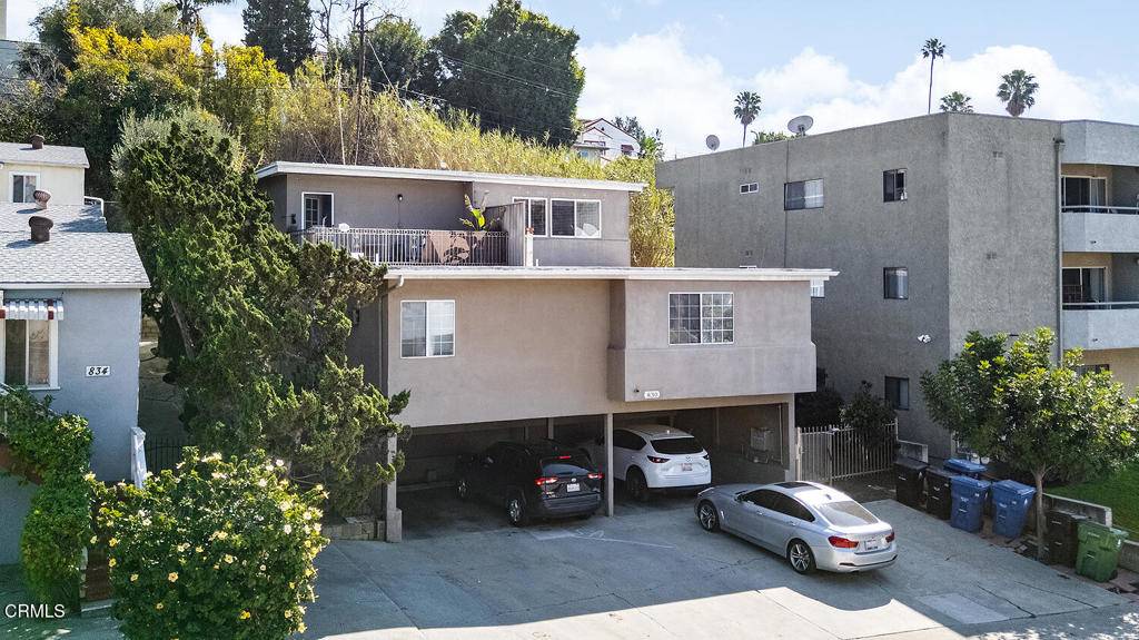 Los Angeles, CA 90026,830 Tularosa DR