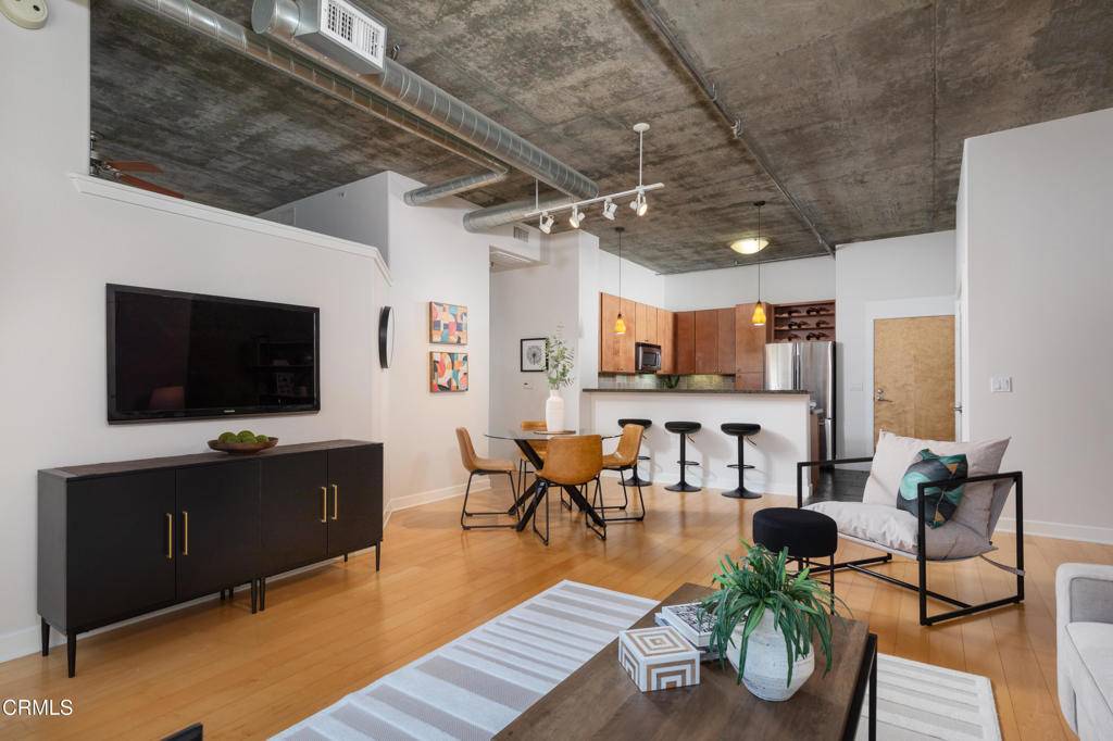 Pasadena, CA 91101,840 E Green ST #319