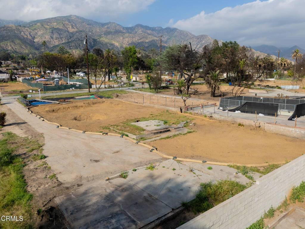 Altadena, CA 91001,70 W Palm ST