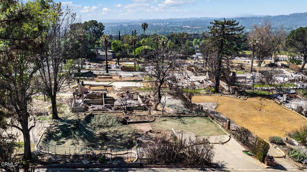 Altadena, CA 91001,600 Mcwilton PL