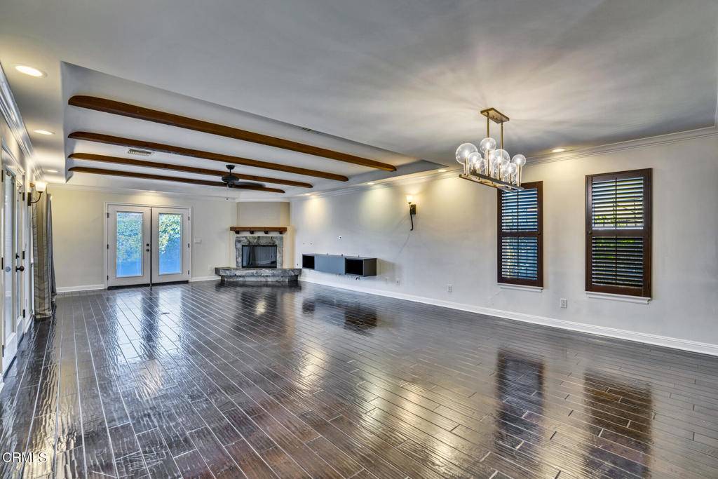 Woodland Hills, CA 91367,23363 Erwin Street