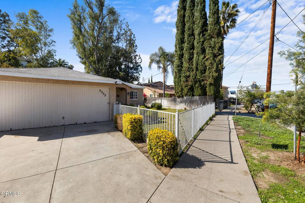 Woodland Hills, CA 91364,5333 Canoga AVE