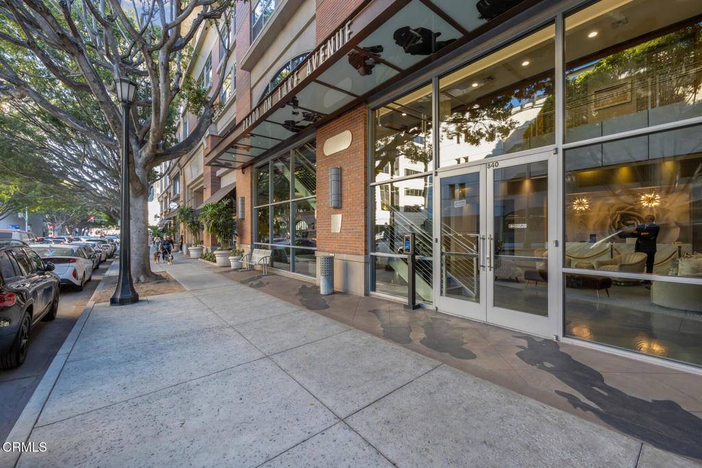 Pasadena, CA 91101,840 E Green ST #120