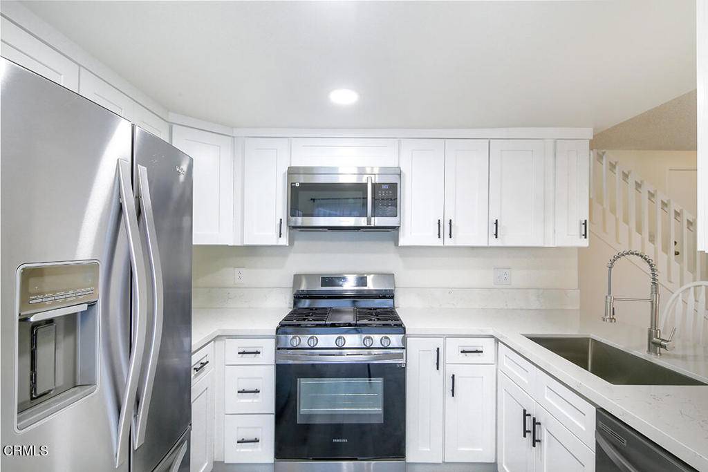 Los Angeles, CA 91042,6832 1/2 Saint Estaban ST