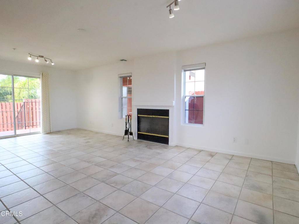 Los Angeles, CA 90065,618 Etta ST