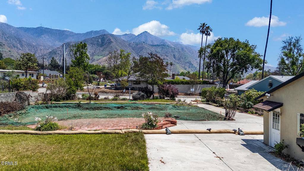 Altadena, CA 91001,2221 Sinaloa Ave