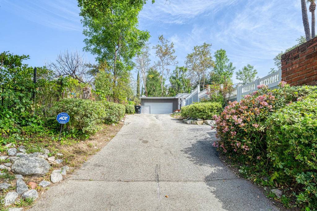 La Canada Flintridge, CA 91011,1041 Green LN