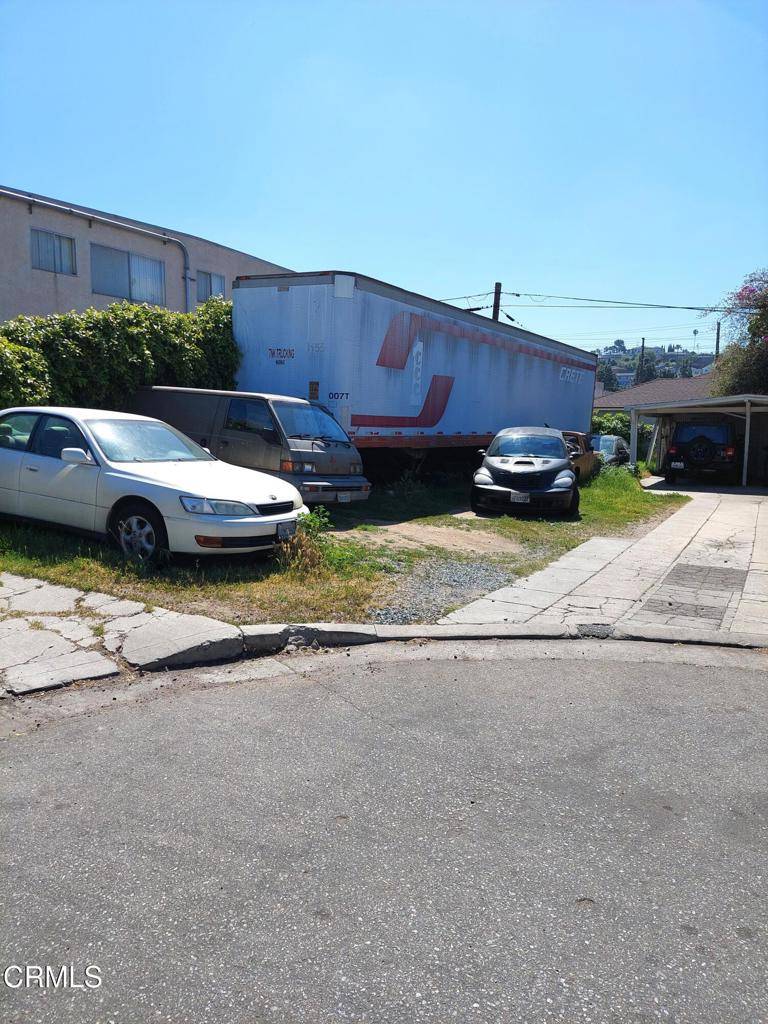 Los Angeles, CA 90065,4128 Manor CT