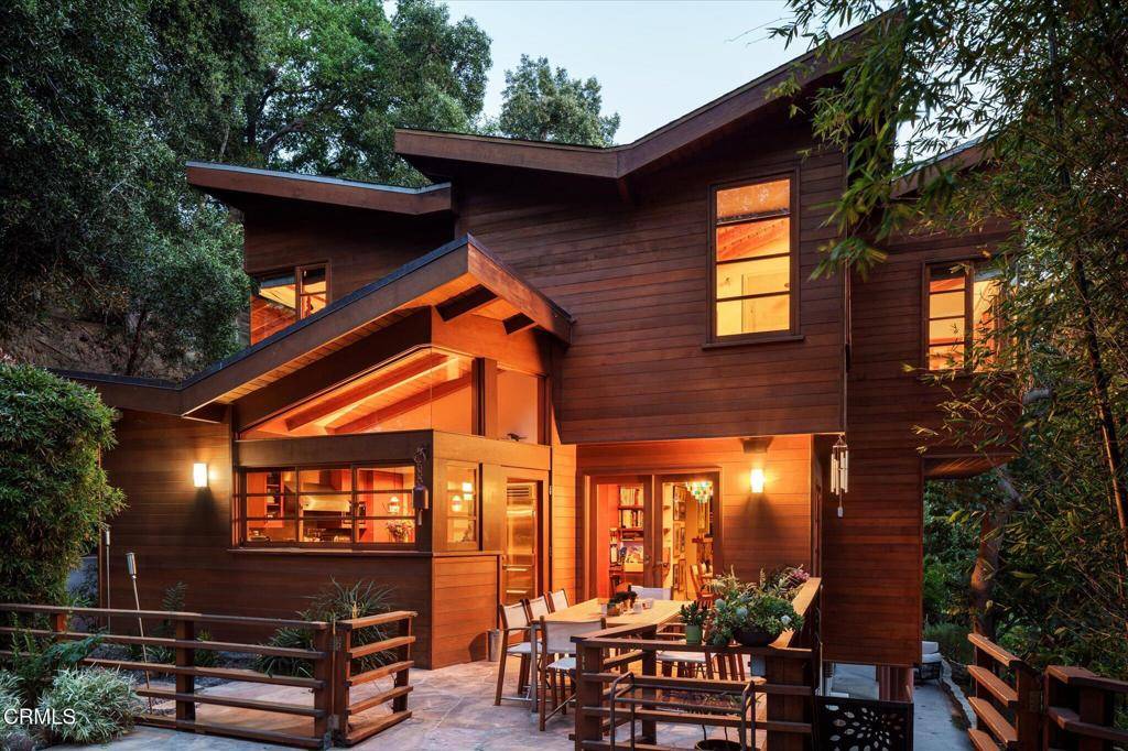 Los Angeles, CA 90046,2424 Nichols Canyon RD