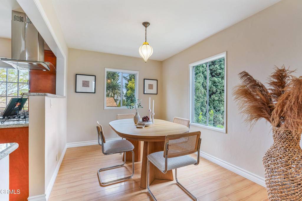La Crescenta, CA 91214,4806 Glenwood AVE