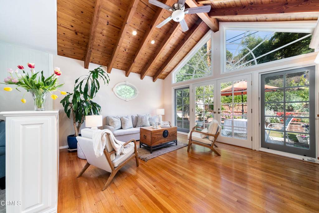 La Canada Flintridge, CA 91011,5140 Crown AVE