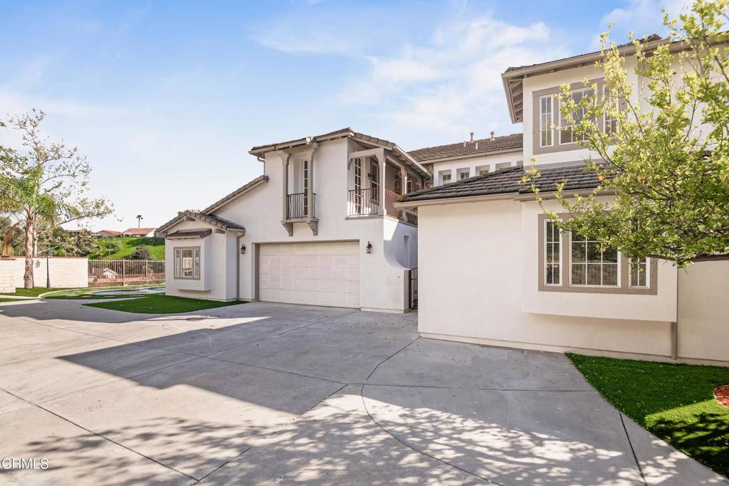 Burbank, CA 91504,3318 Durham CT