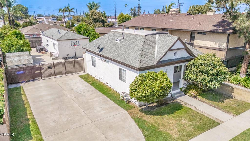 Downey, CA 90241,8328 Texas ST