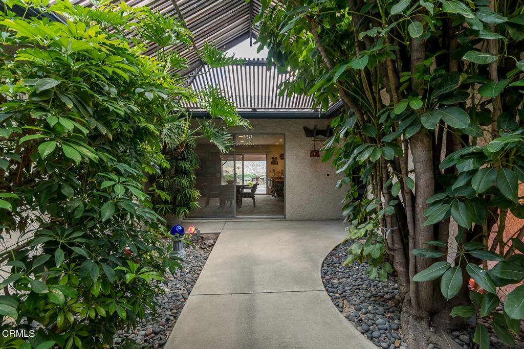 Sunland, CA 91040,8815 Riderwood DR