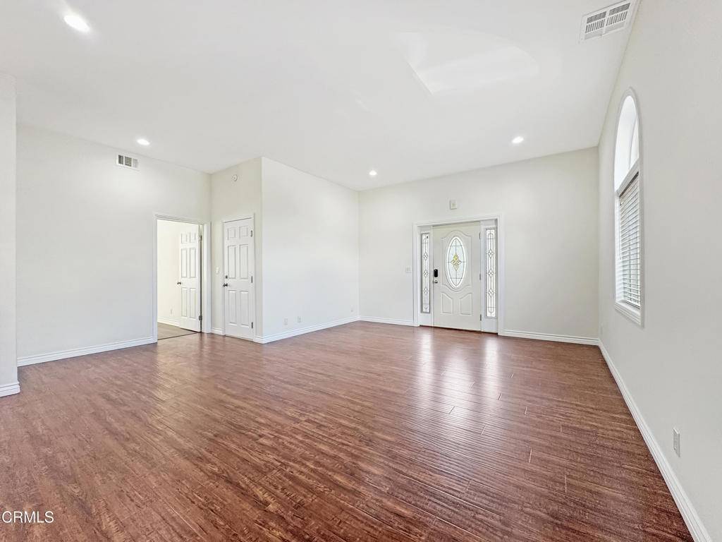 La Crescenta, CA 91214,2911 Stevens ST