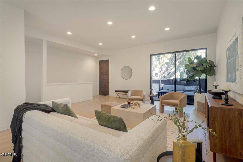 Los Angeles, CA 90024,10720 Ohio Ave #5