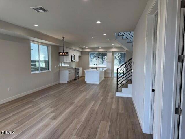 Sunland, CA 91040,10754 Nassau AVE