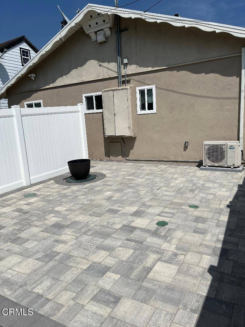 Tujunga, CA 91042,7077 Day ST
