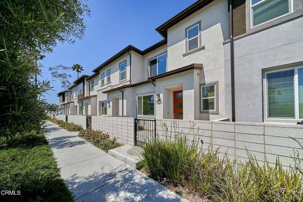 Simi Valley, CA 93065,2505 Little Rock LN